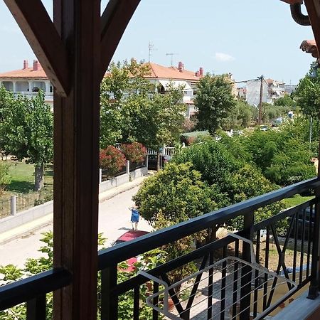 George & Katerina Houses Paralia Dionysiou Exterior photo